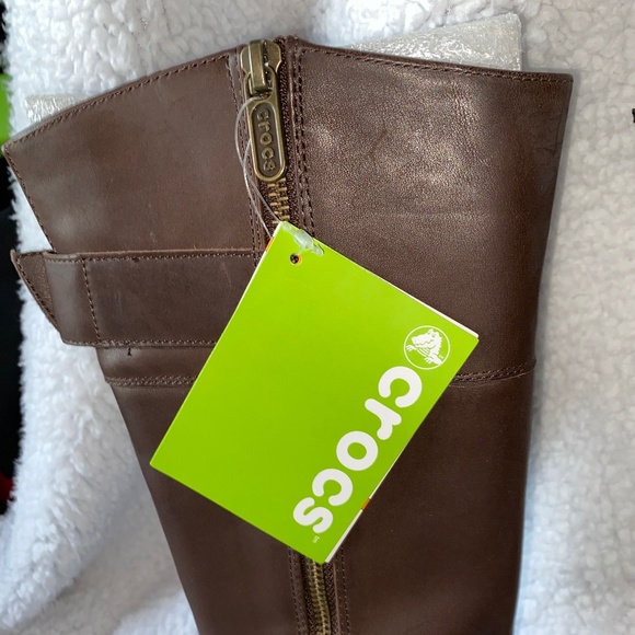 Crocs a-Leigh boots - Picture 7 of 11